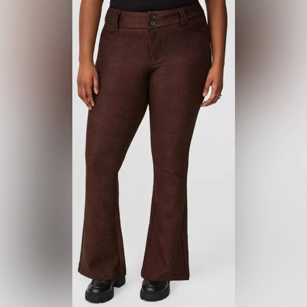 Pre-Loved Torrid Brown Plaid Trouser Boot Pants size 22R - Picture 2 of 8